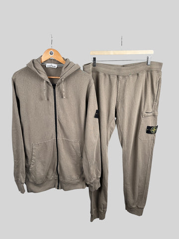 Stone Island Tracksuit (XXL)