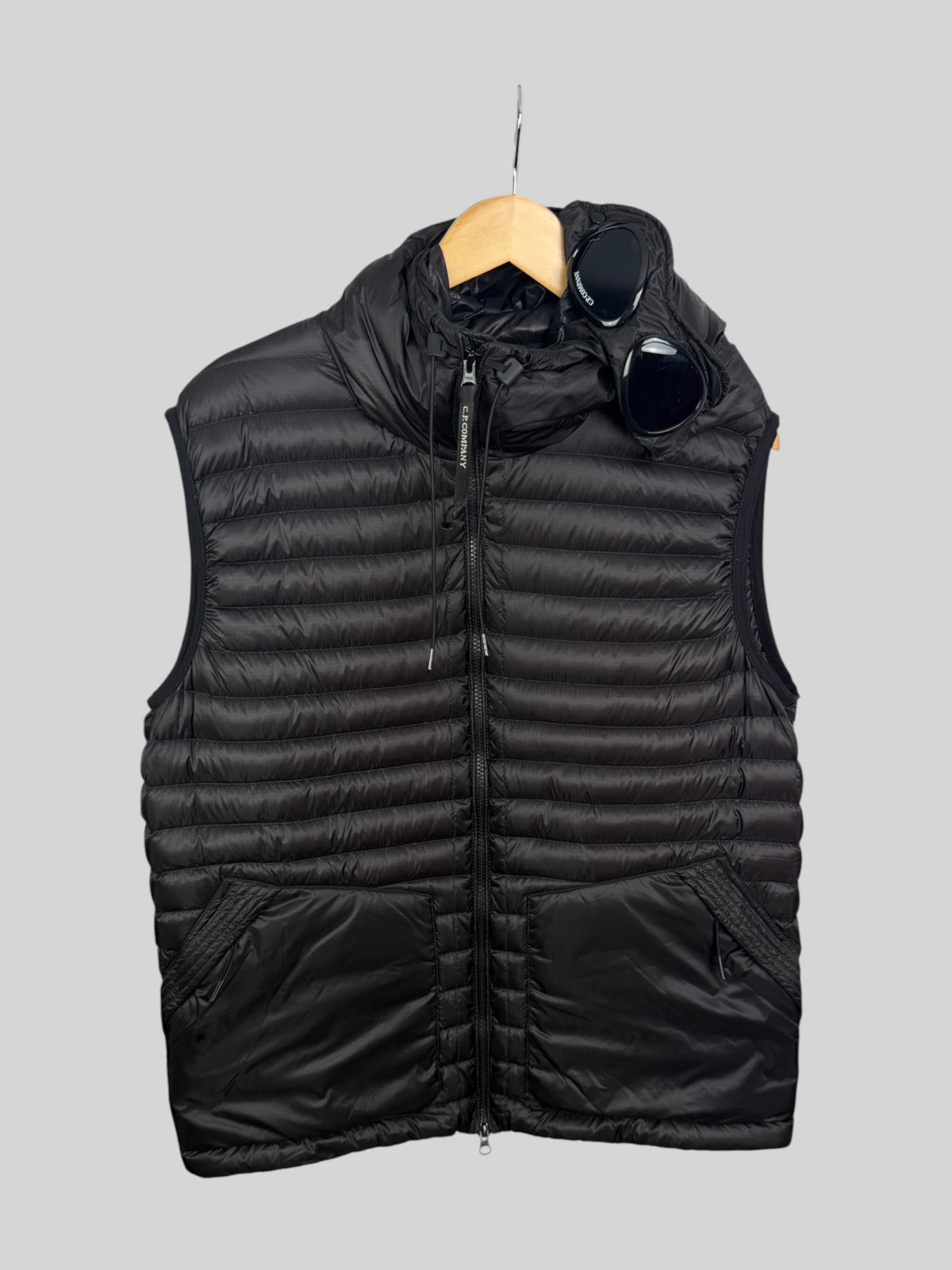 C.P Company D.D Shell Goggle Gilet